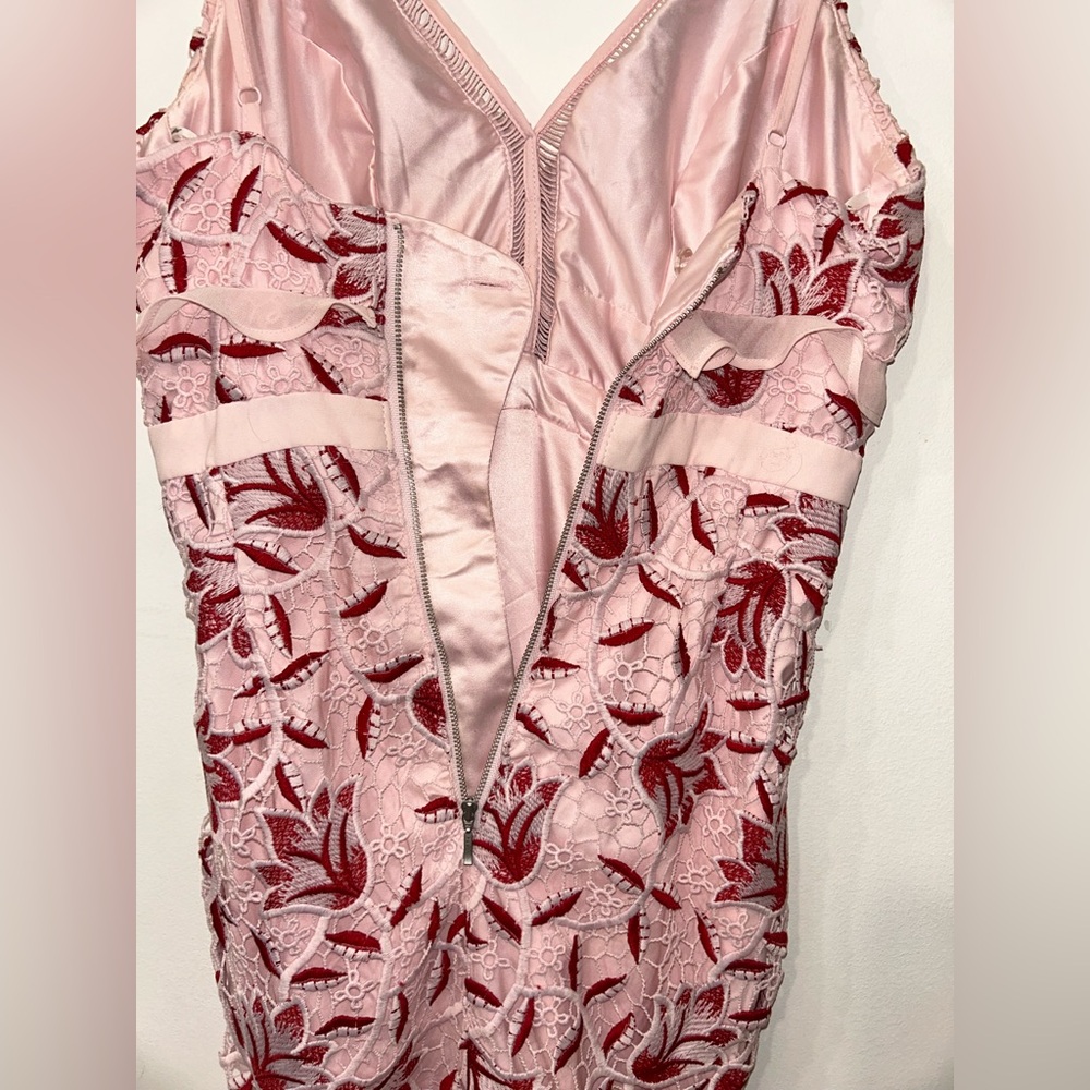 Bardot Coco Lace midi dress in pink with red and pink floral accents size 4 - Picture 7 of 9
